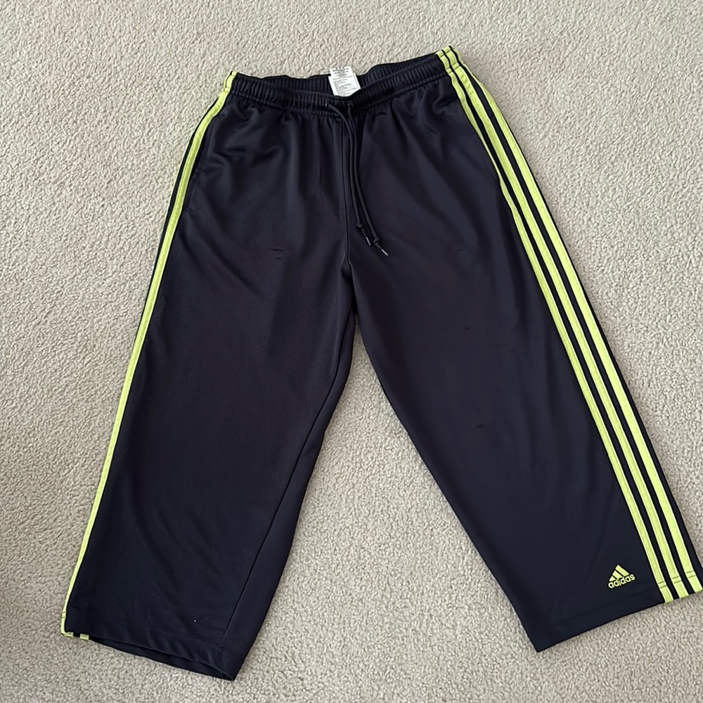 Adidas women’s capri workout pants size Medium